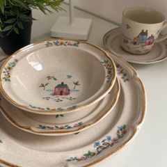 8 piece dinner set with additional extras