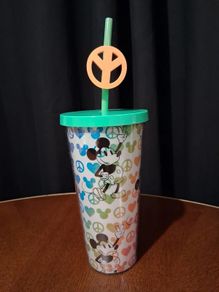 Band New: Disneyland California Fab Mickey Mouse Peace Sign Reusable Water / Drink Cup
