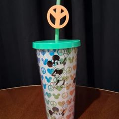 Band New: Disneyland California Fab Mickey Mouse Peace Sign Reusable Water / Drink Cup