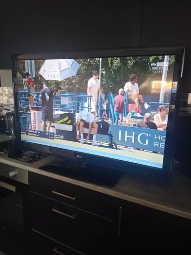 LG tv 48inch