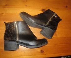 F&F   black patent