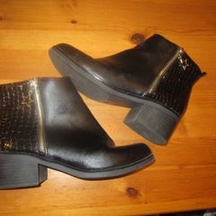 F&F   black patent