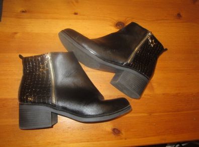 F&F   black patent