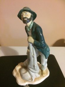Fisherman figure by Welsh crest vintage China free postage
