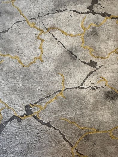 Marbled effect rug