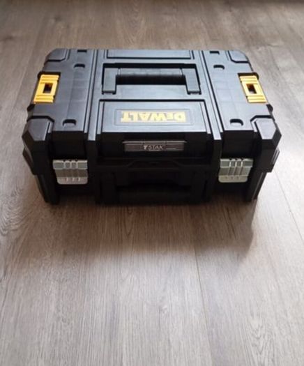 DeWalt Batteries & Charger (New)