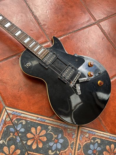 Electric guitar