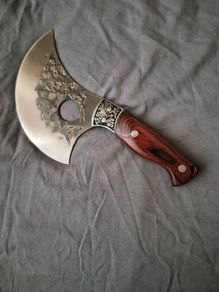 Kitchen, axe / knife.
