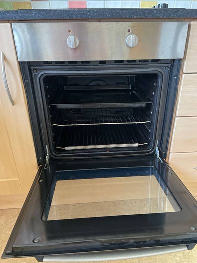 Oven in Good Working Condition
