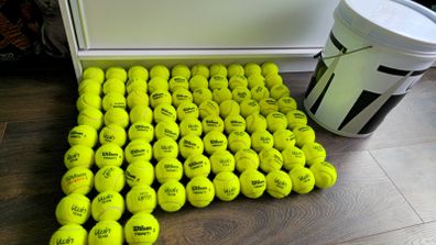 80 tennis balls