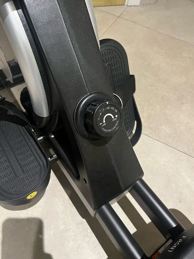 Dmasun magnetic rowing machine