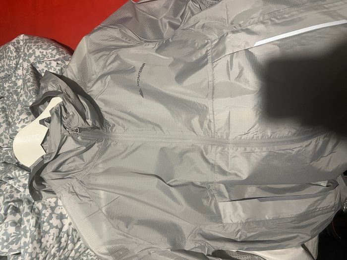 jacket Monterain wind breaker never worn great jacket