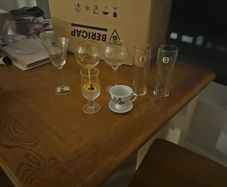 glasses assortment of gin (2) pint (2) wine (1) half pint (1) gin teacup and saucer