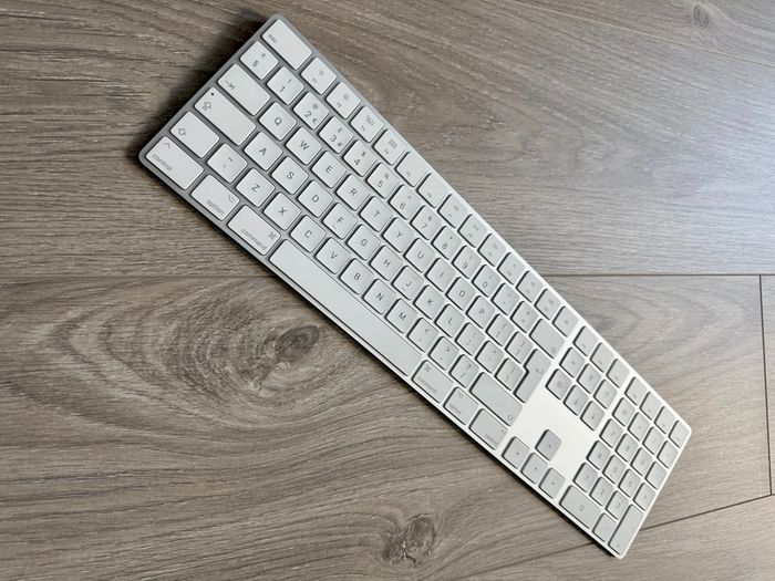 Apple Magic Keyboard with Numeric Keypad (A1843)