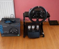 G920 Steering Wheel plus racing wheel stand