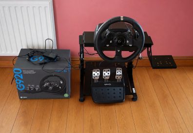 G920 Steering Wheel plus racing wheel stand