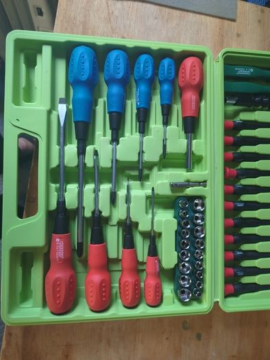 Draper 70 piece tool set