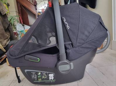 Pipa Nuna car seat and base
