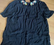 Brand new oasis black silk crepe top embroidered collar