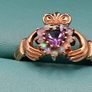 Vintage 9ct yellow gold claddagh ring Image 6