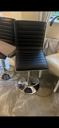 bar stool x3