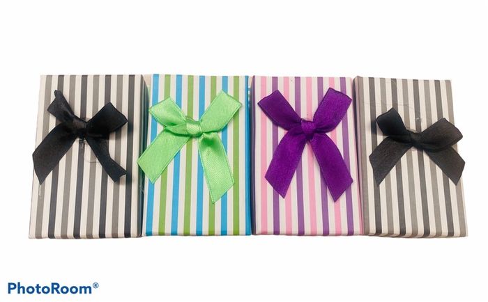 Folding Velour Necklace Displays