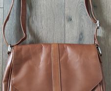 Hotter tan leather crossbody bag