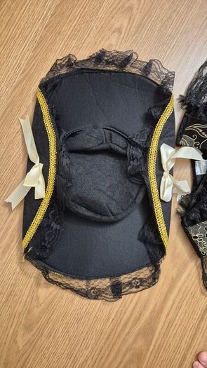 Halloween pirate costume