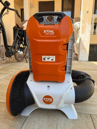 STIHL BGA 300 blower with STIHL ADA1000 dual battery backpack adapter