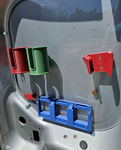Makita wall mount cordless screwdriver