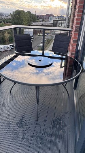 Large Table and 6 chairs