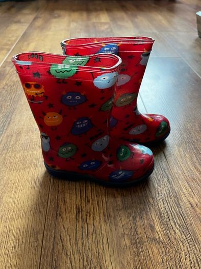 Boys wellies size 8