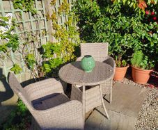 LG 2 Seater Garden Furniture Set