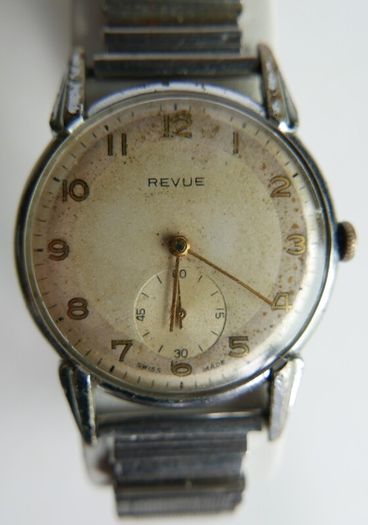 Vintage REVUE Thommen. Circa 1945..Caliber 59. Swiss Made (works ok)