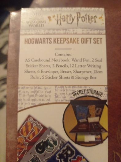 Harry potter Hogwarts keepsake gift set