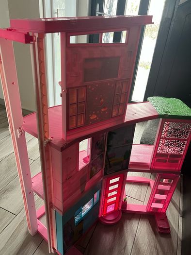 barbie dream house