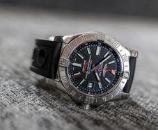 Breitling Avenger II GMT