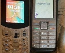 Nokia old skool phones working perfectly