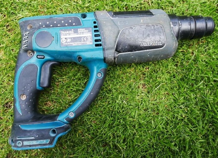 Makita 4 Piece 18v Power Tool Kit (everything works fine)