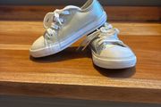 kids converse