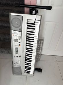Yamaha Keyboard touch sensitive
