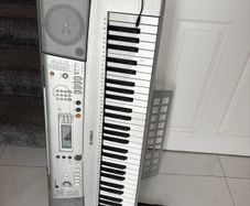 Yamaha Keyboard touch sensitive