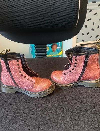 Girls dr martens