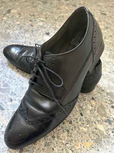 Ted Baker black leather brogues, size UK 10/ EUR 44