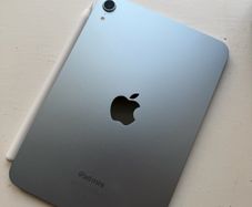 iPad Mini 7th Generation + Apple Pencil Pro + Extras
