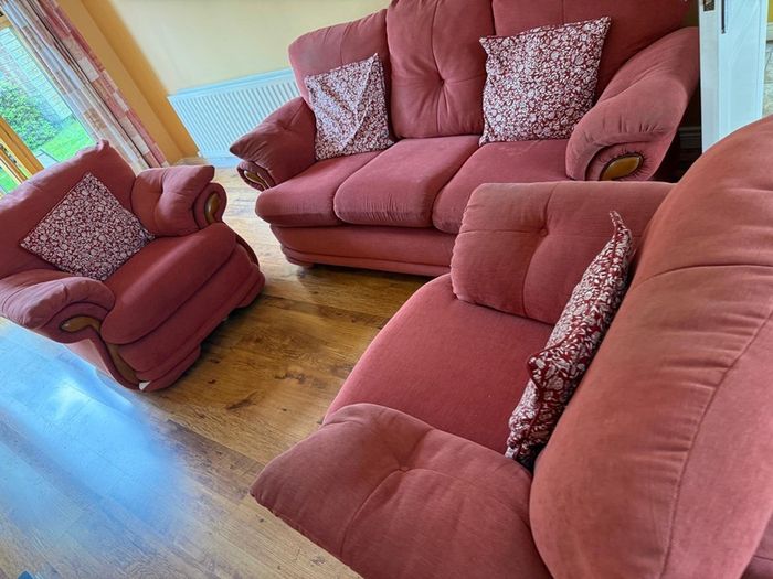 FREE set of sofa & armchairs