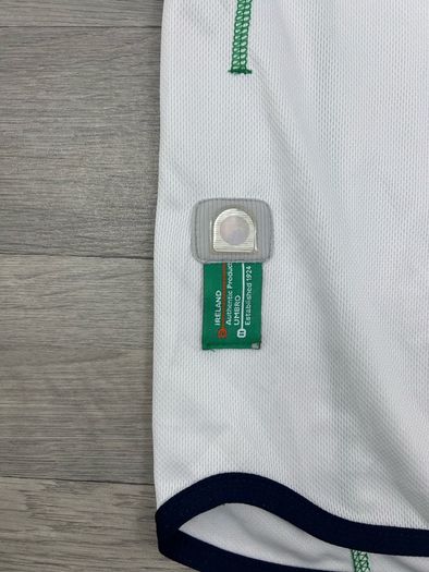 Genuine Vintage 2002 Ireland Away Jersey Shirt Mens XL