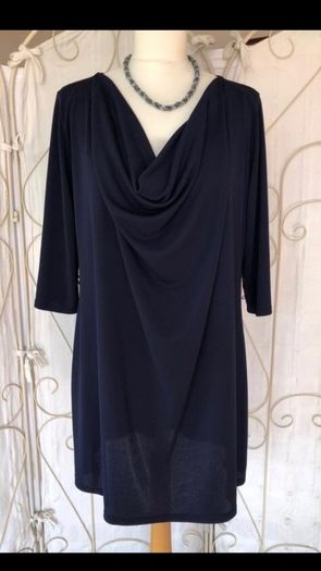 Dunnes top navy