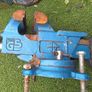record vise Image 2