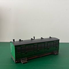 Hornby OO Gauge Grounded 6 Wheel Coach